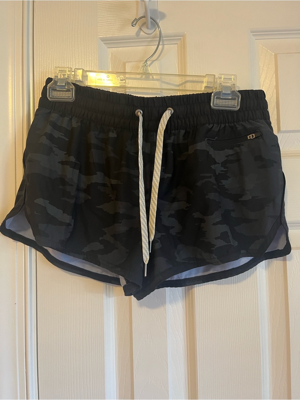 Vuori clementine run shorts 2.5”